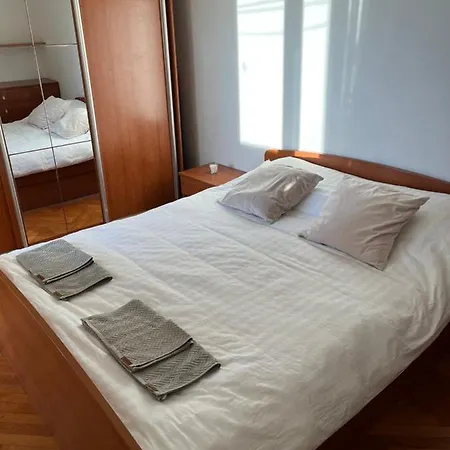 T&j Apartamento *